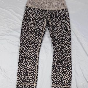 Lululemon high waisted cropped wunder under leggings